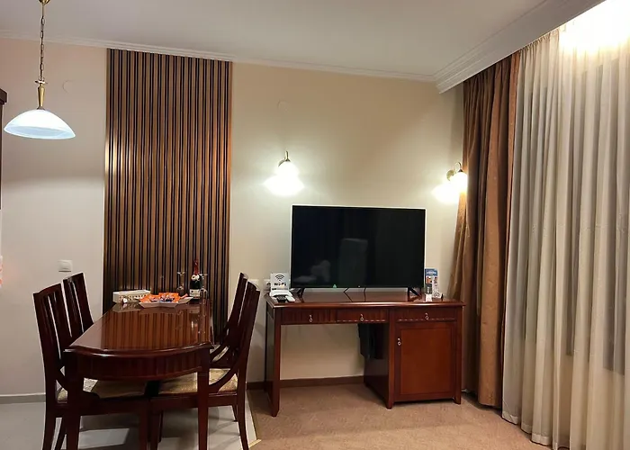 Bardarova Downtown בנסקו